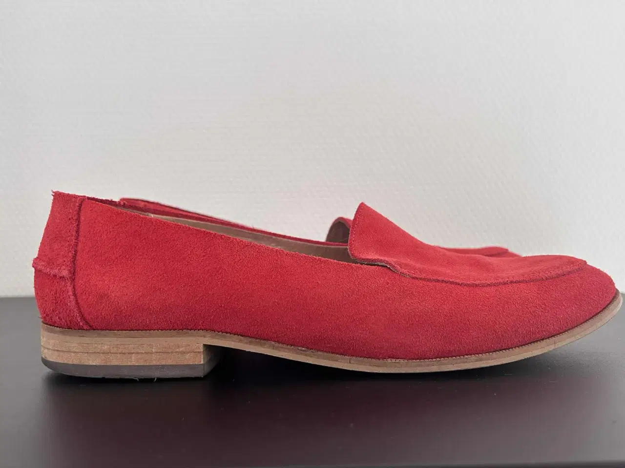 Billede 3 - Shoe The Bear ruskind loafers / sko, røde, str. 40