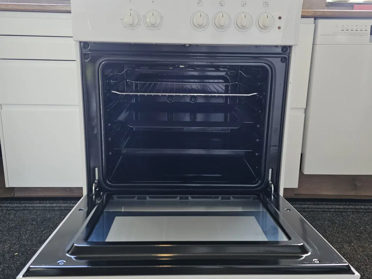 Billede 2 - BEKO CS 86000 Komfur – Som nyt