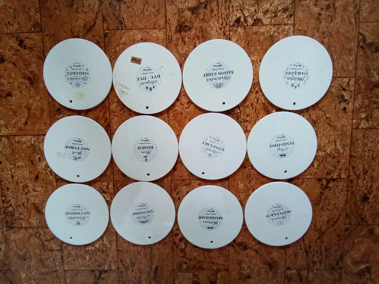 Billede 3 - 12 x Bjørn Wiinblad platter