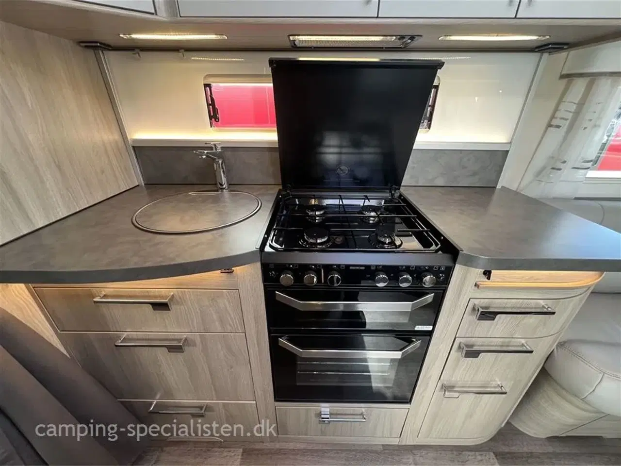 Billede 8 - 2022 - Kabe Royal 630 E TDL KS Boggie   Rigtig pæn og meget velholdt Kabe Royal 630 TDL fra 2022 - Kan nu opleves hos Camping-Specialisten i Silkeborg