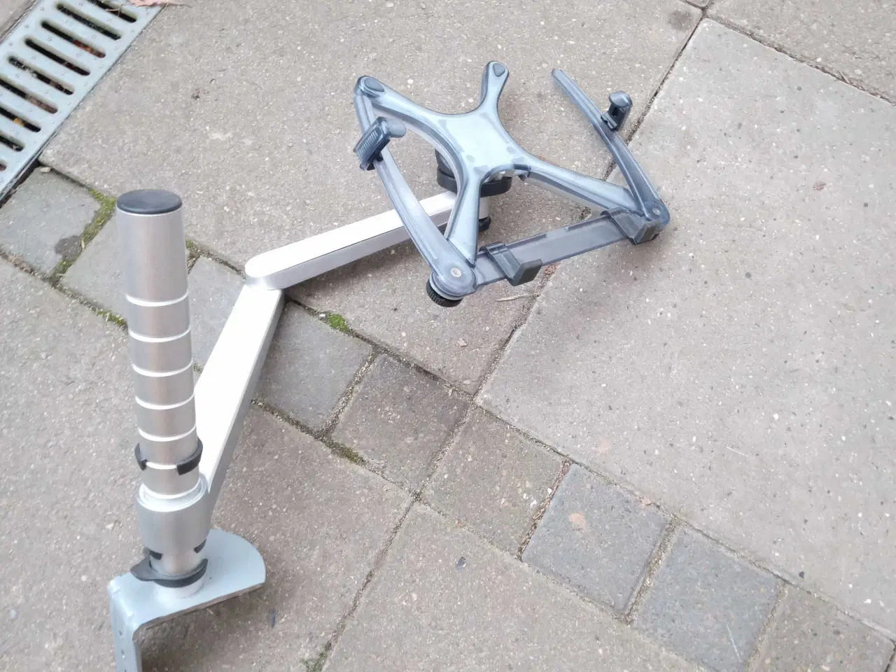 Billede 1 - Computer arm til bærbar til bord eller kassebil