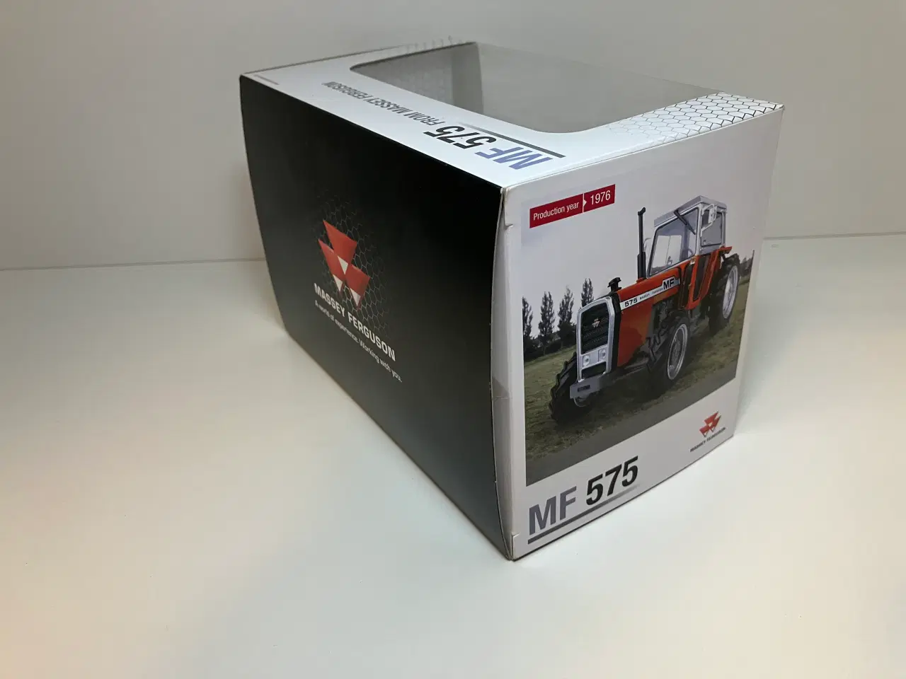 Billede 5 - 1:32 Massey Ferguson 575 4WD limited edition