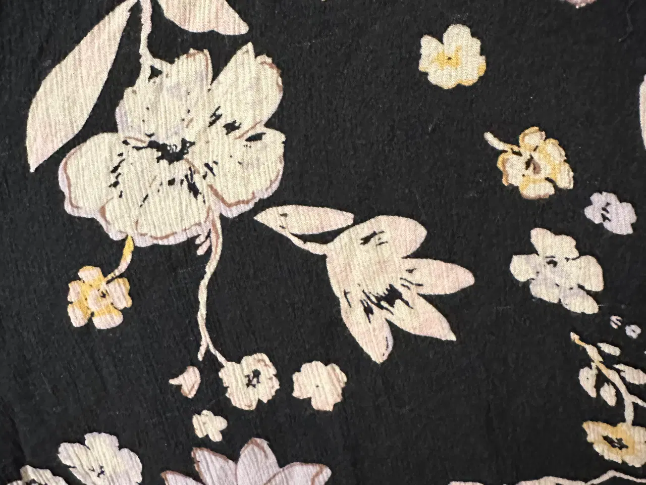 Billede 11 - Cardigan med blomster motiver - str 34