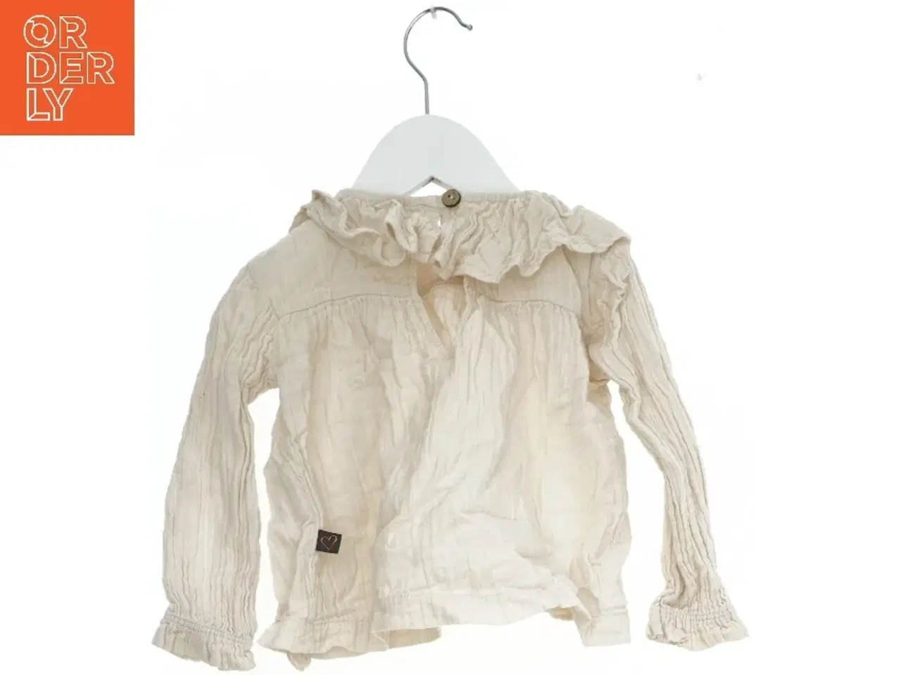 Billede 2 - Råhvid bluse med knapper og flæser fra Little Wonders (str. 92)