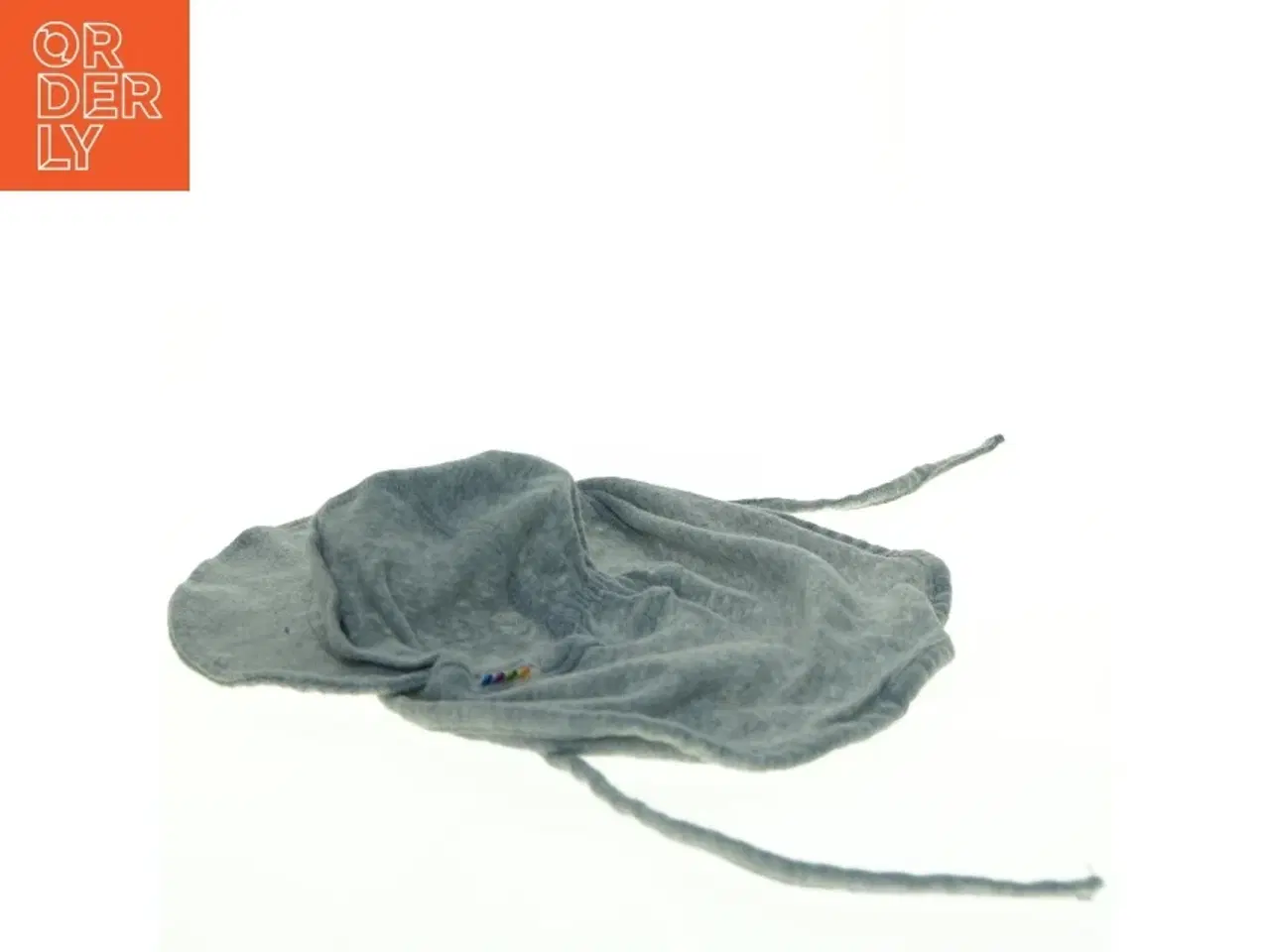 Billede 4 - Grå børnehue med bindebånd fra Joha (str. Et til 2 år)