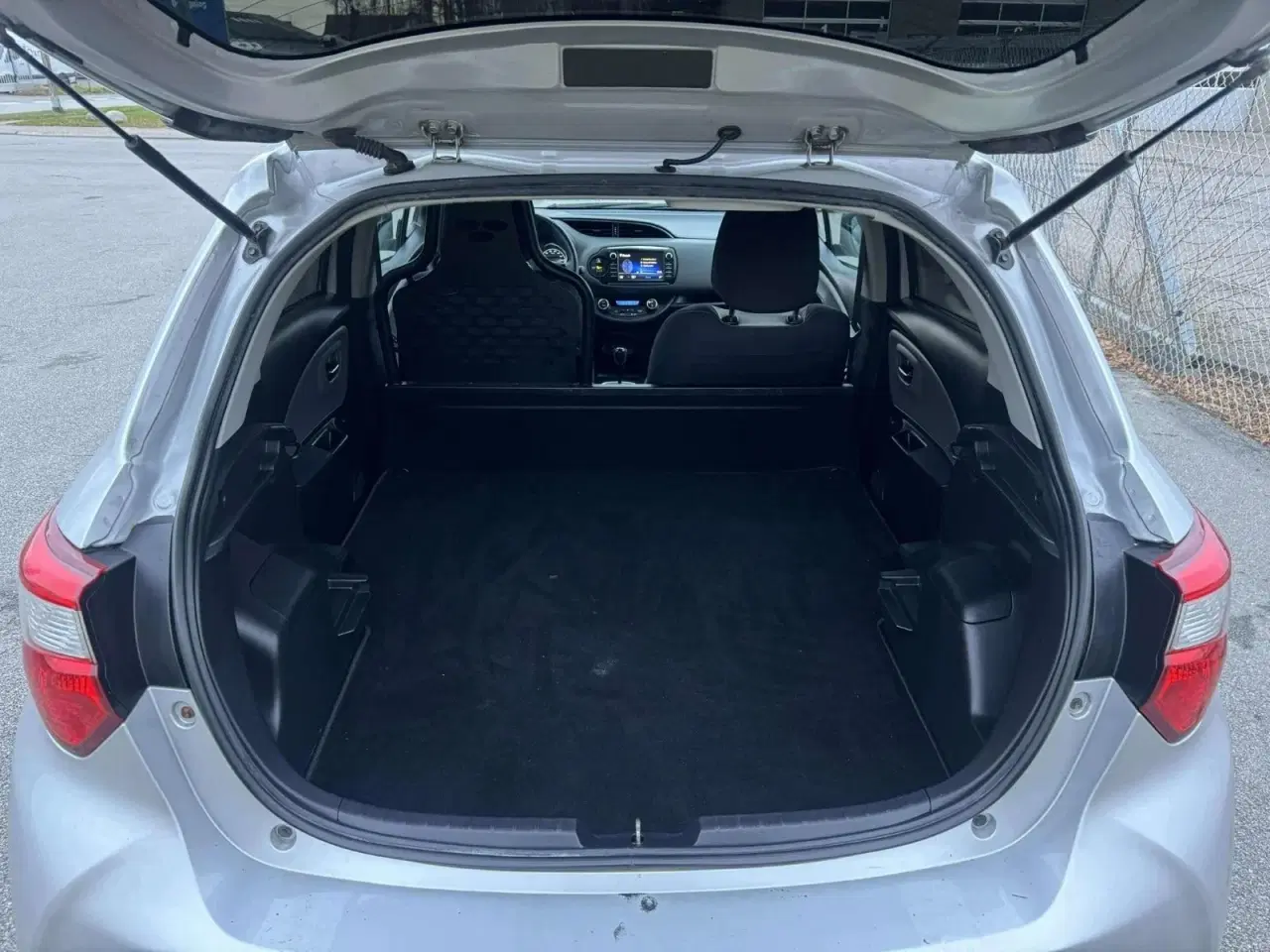 Billede 14 - Toyota Yaris 1,5 Hybrid H2 e-CVT Van