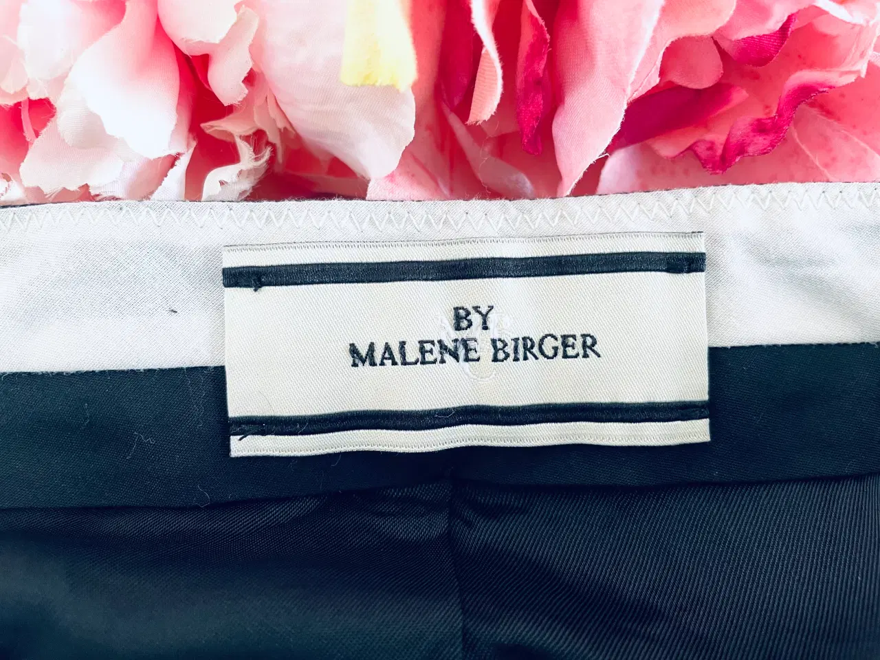 Billede 3 - Nederdel Malene Birger 