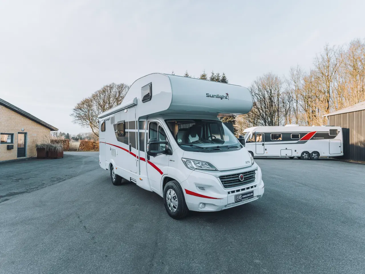 Billede 1 - Sunlight A70 - Familievenlig alkove-autocamper