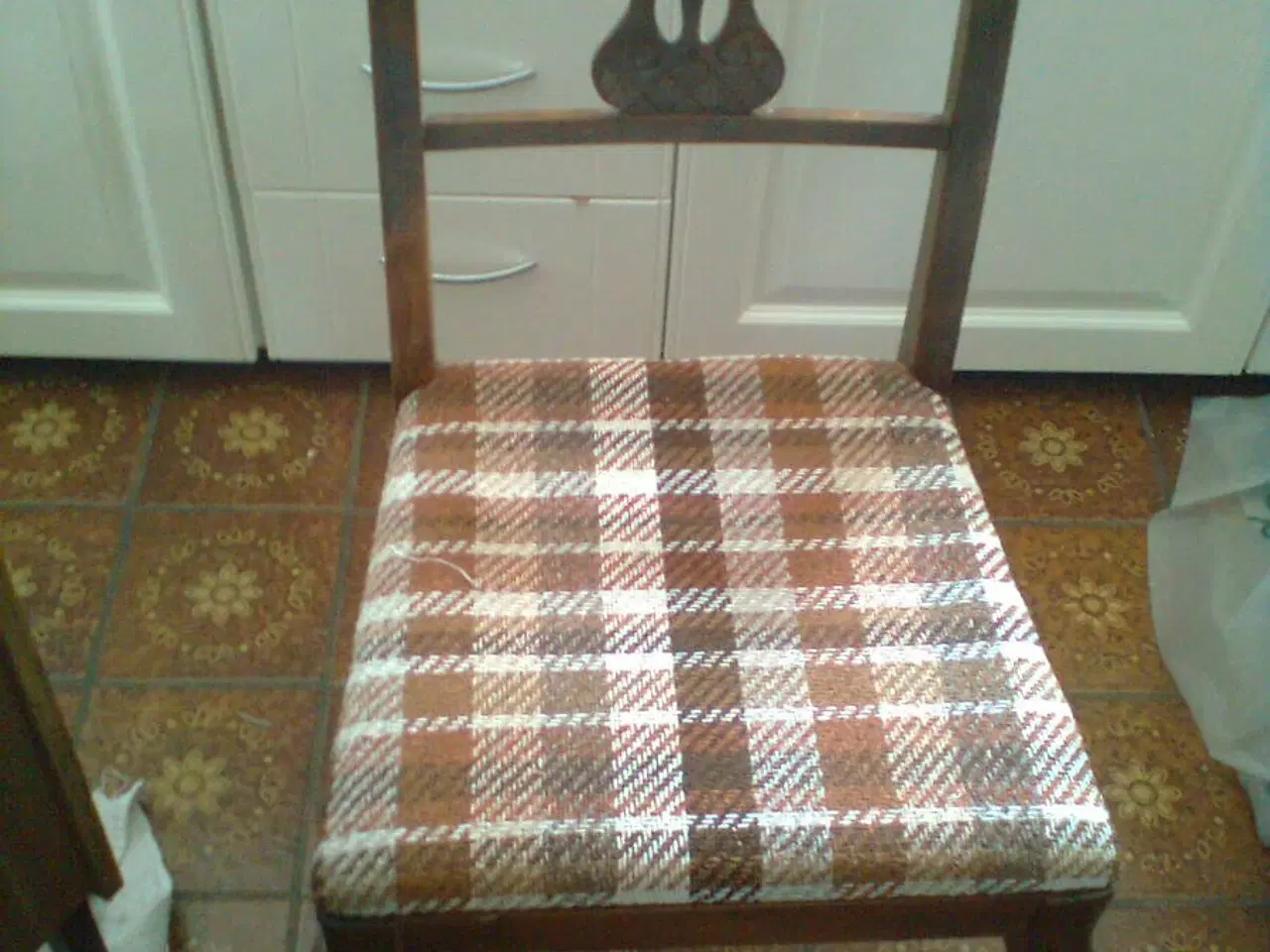 Billede 1 - gammel stol 