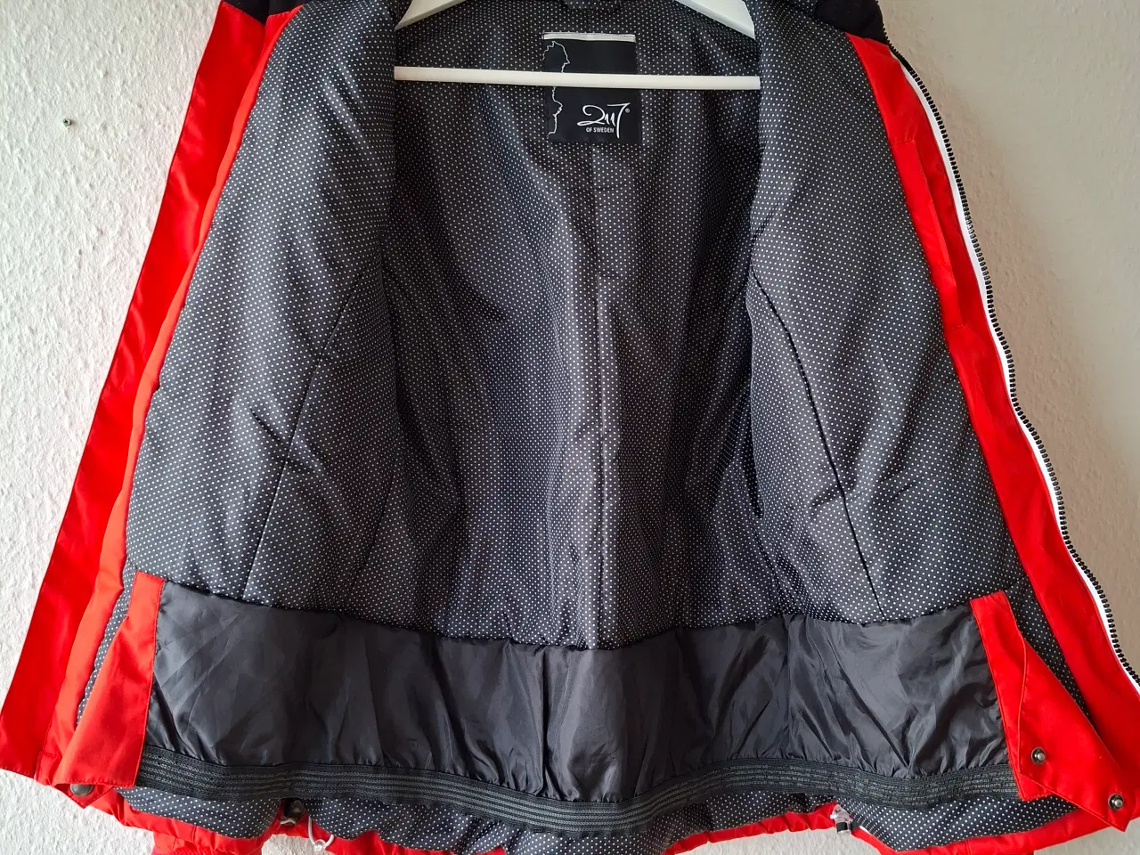 Billede 2 - Meget behagelig og lun jakke