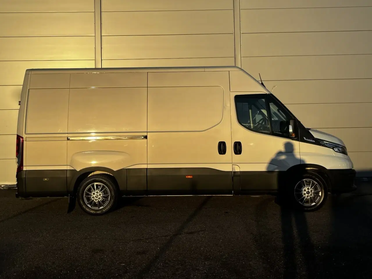 Billede 12 - Iveco Daily 3,0 35S21 12m³ Van AG8