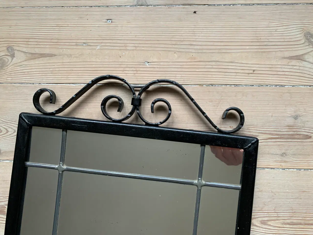 Billede 3 - Spejl i sortmalet jernramme