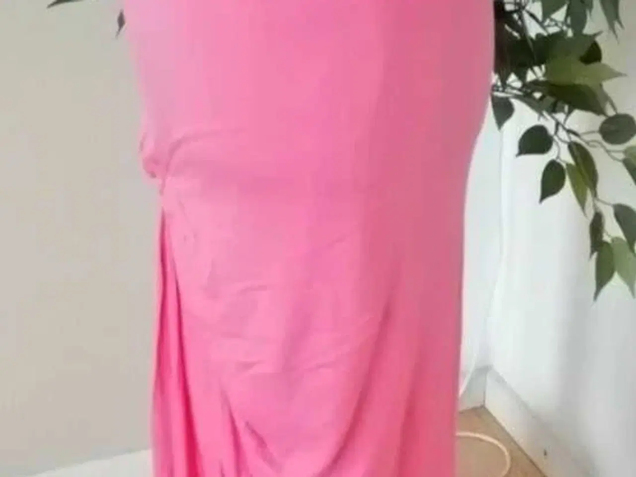 Billede 3 - Nederdel. Clea. Large/40