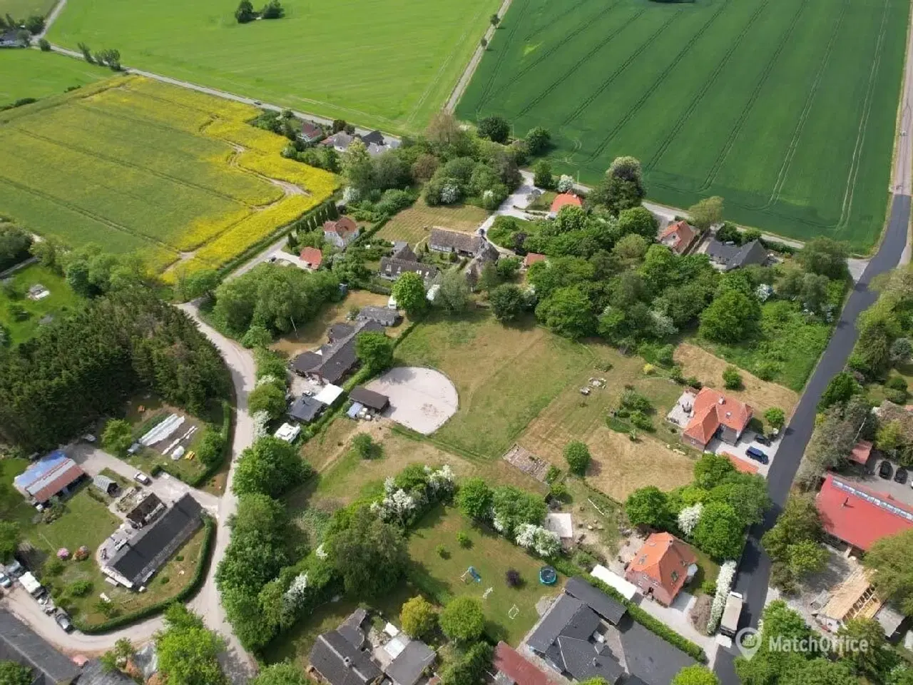 Billede 2 - 6 byggegrunde til nybyg med adgang til smuk fællesgård og tæt på indkøb, skole, skov og strand. 