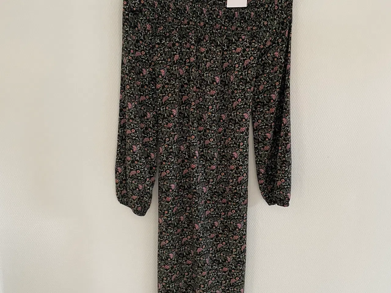 Billede 1 - Kjole Str XS .Ny .Pris 30kr