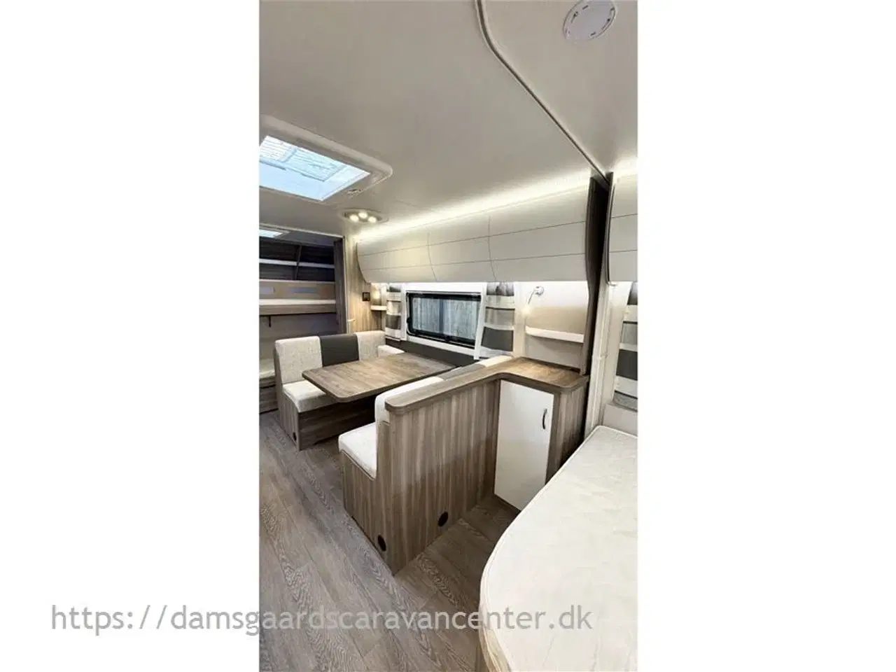 Billede 10 - 2022 - Hobby Excellent Edition 560 KMFe   Franskseng-Køjer-Gulv temp.-Byvand-Telt