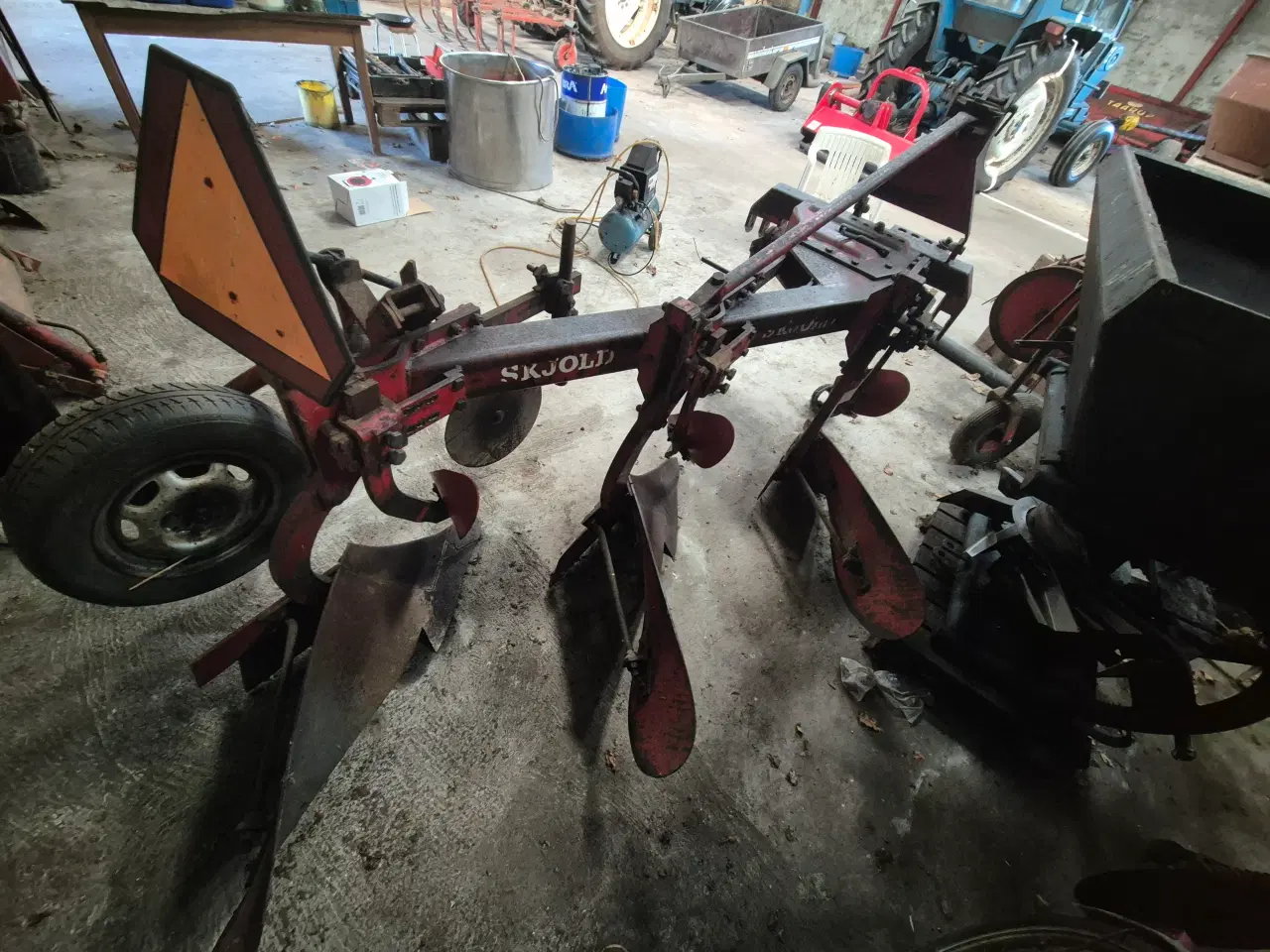 Billede 2 - 3 Furet plov 14 tommer skjold.