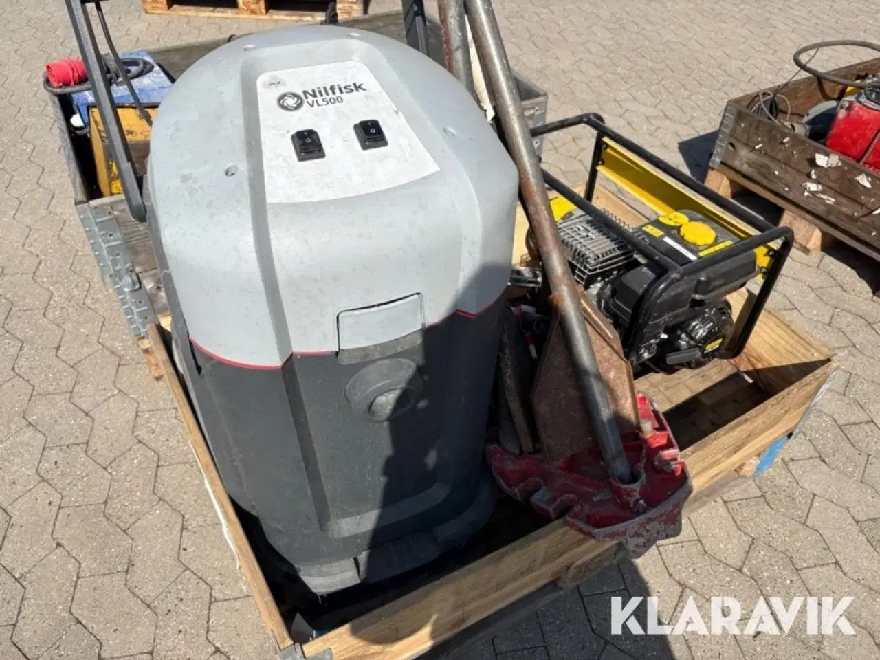 Billede 2 - Støvsuger, generator og vvs bord - 5 dele