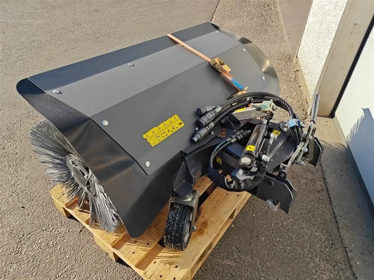 Billede 17 - Timan 3330 4WD MEGET PÆN STAND - KOST; V-PLOV, SPREDER