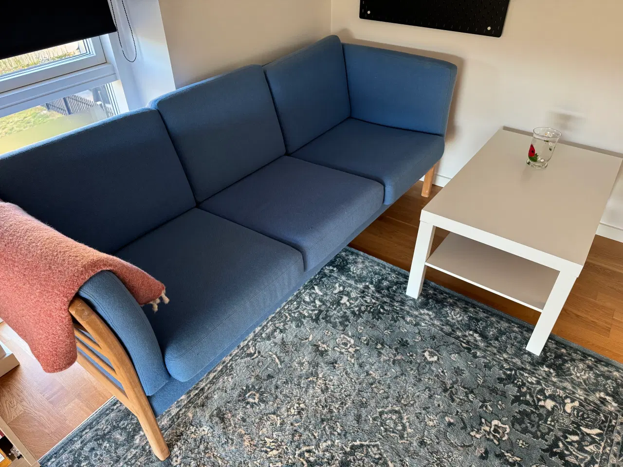 Billede 2 - Sofa, 3-personers, slidt betræk 