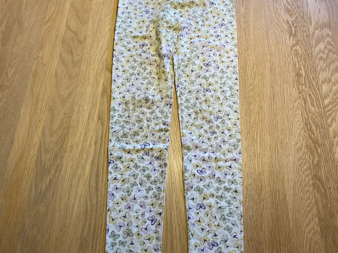 Billede 6 - Habitjakke  str 134 