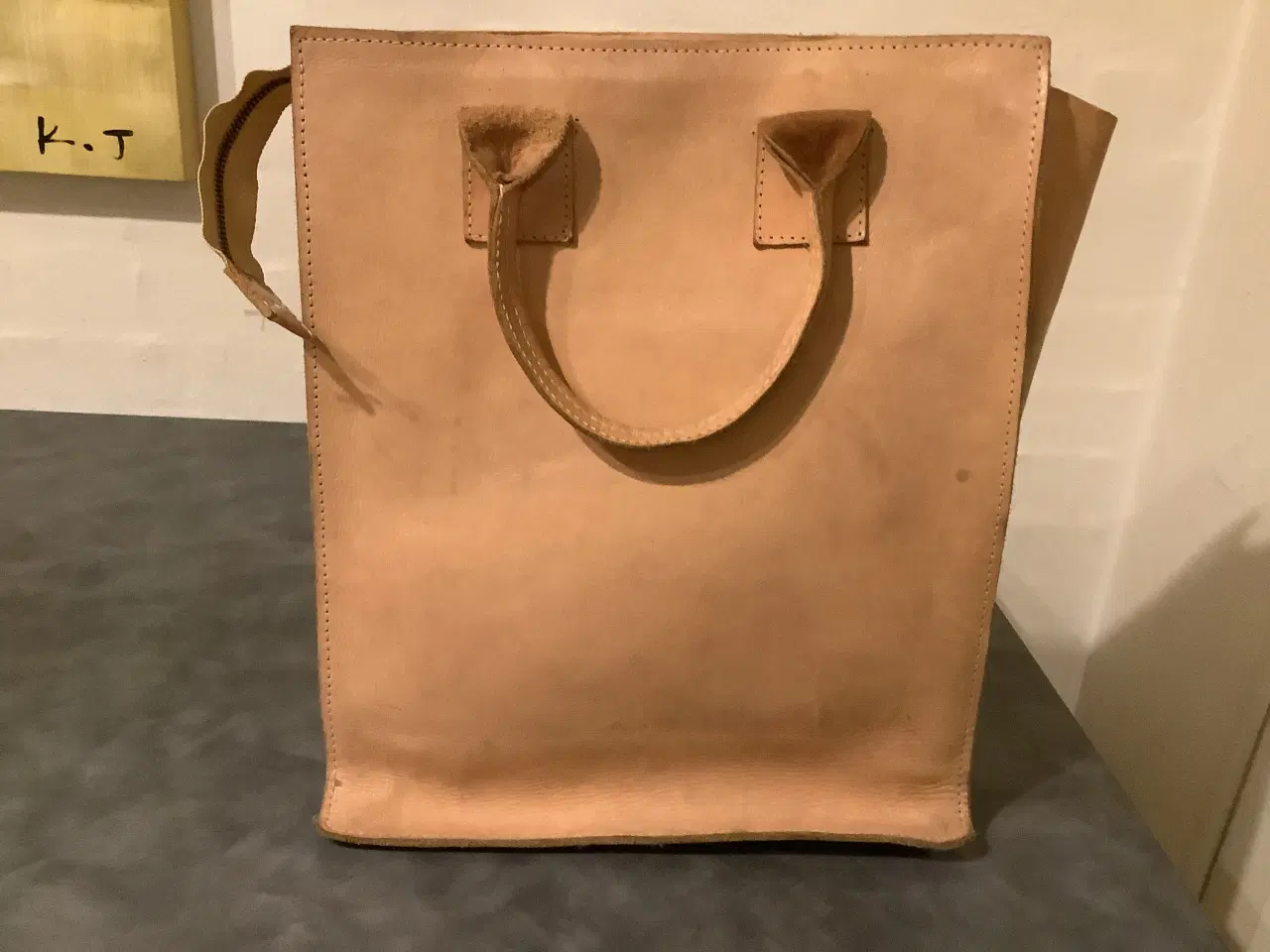 Billede 2 - Retro håndtaske i læder med lynlås 