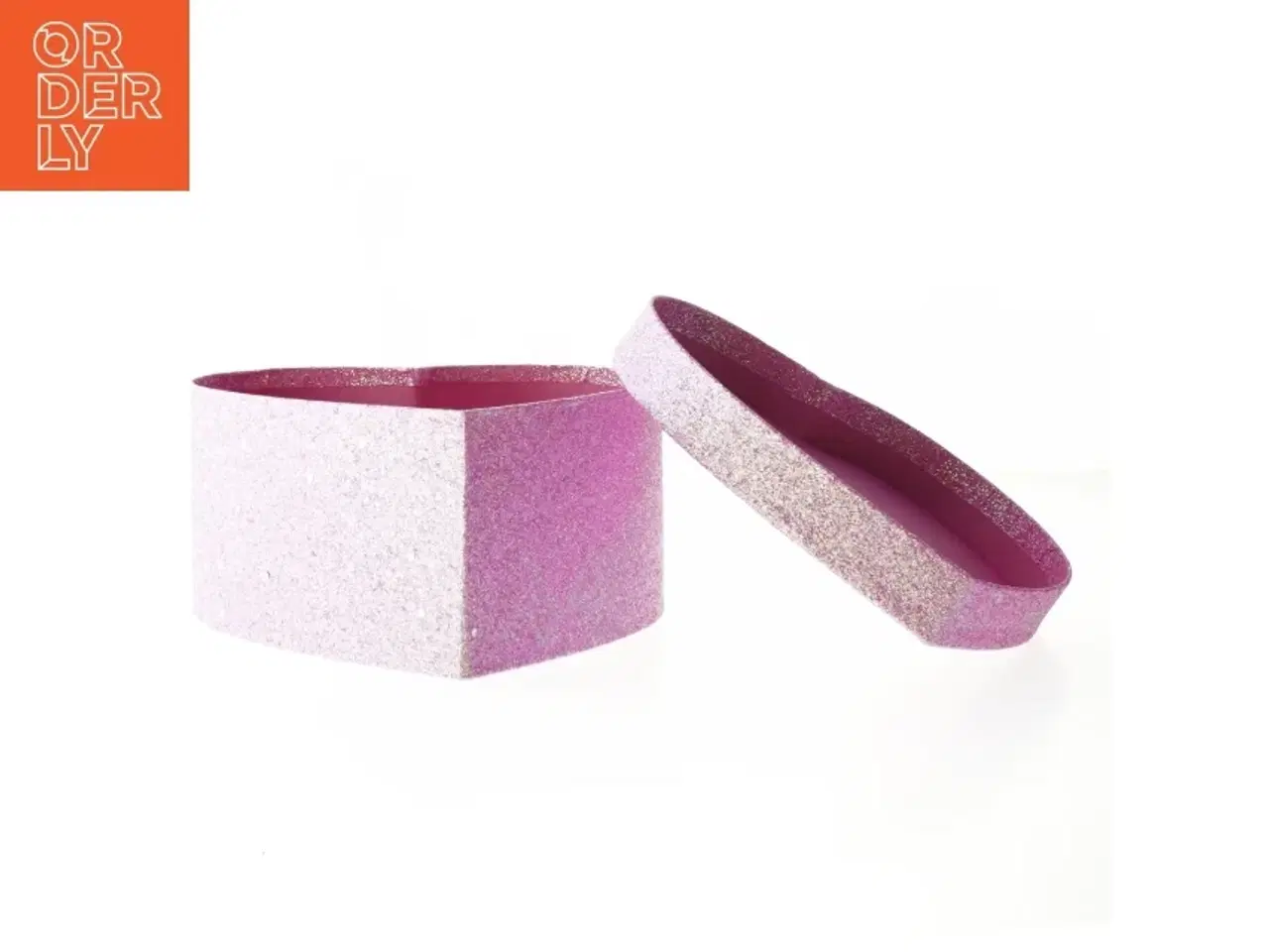 Billede 2 - Glitrende hjerteformet gaveæske fra Flying Tiger (str. 18 cm)