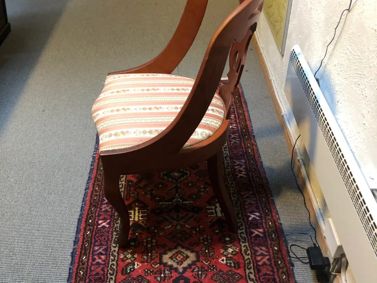Billede 3 - Antik stol med rokoko beklædt sæde
