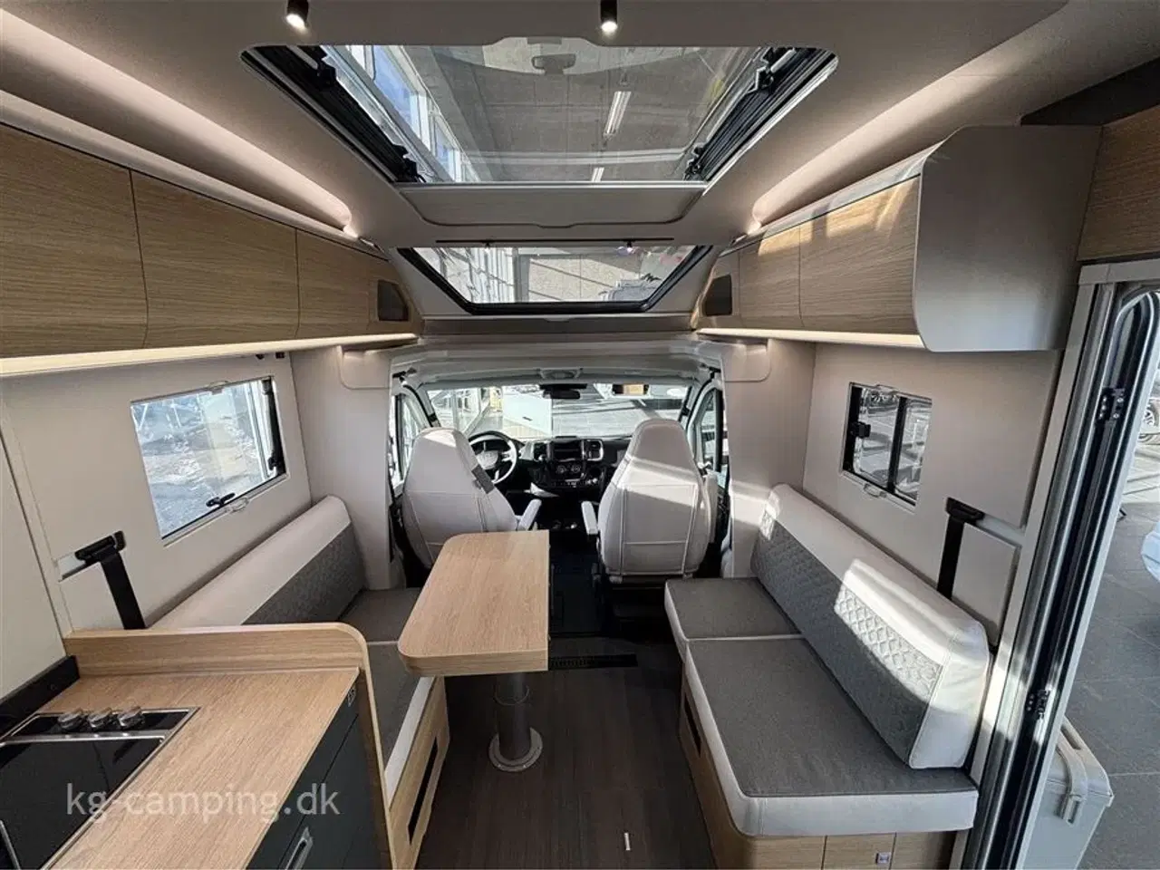 Billede 4 - 2026 - Adria Coral 670 DL   ADRIA CORAL 670 DL - 60 ÅRS JUBILÆUMS MODEL