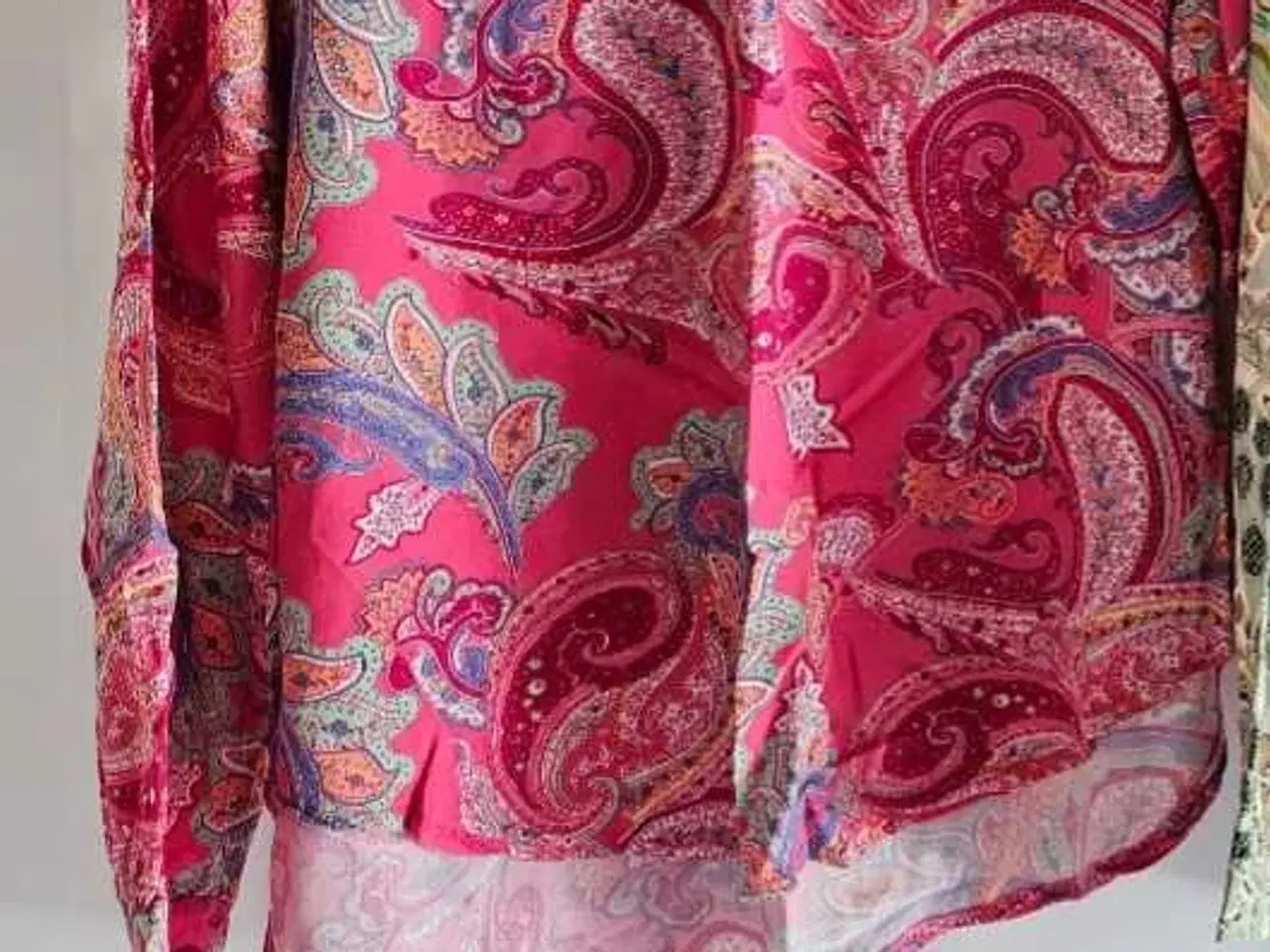 Billede 1 - Bluse, langærmet, mønstret pink