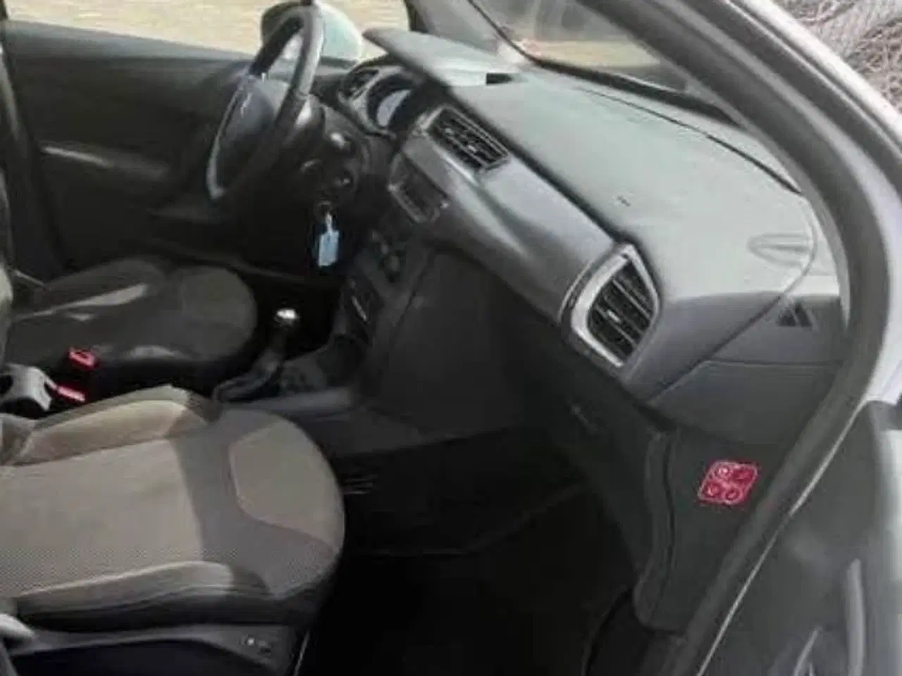 Billede 8 - Citroen c3 fra 2014 1,4. 4-dørs M. Bagklap Halvårl