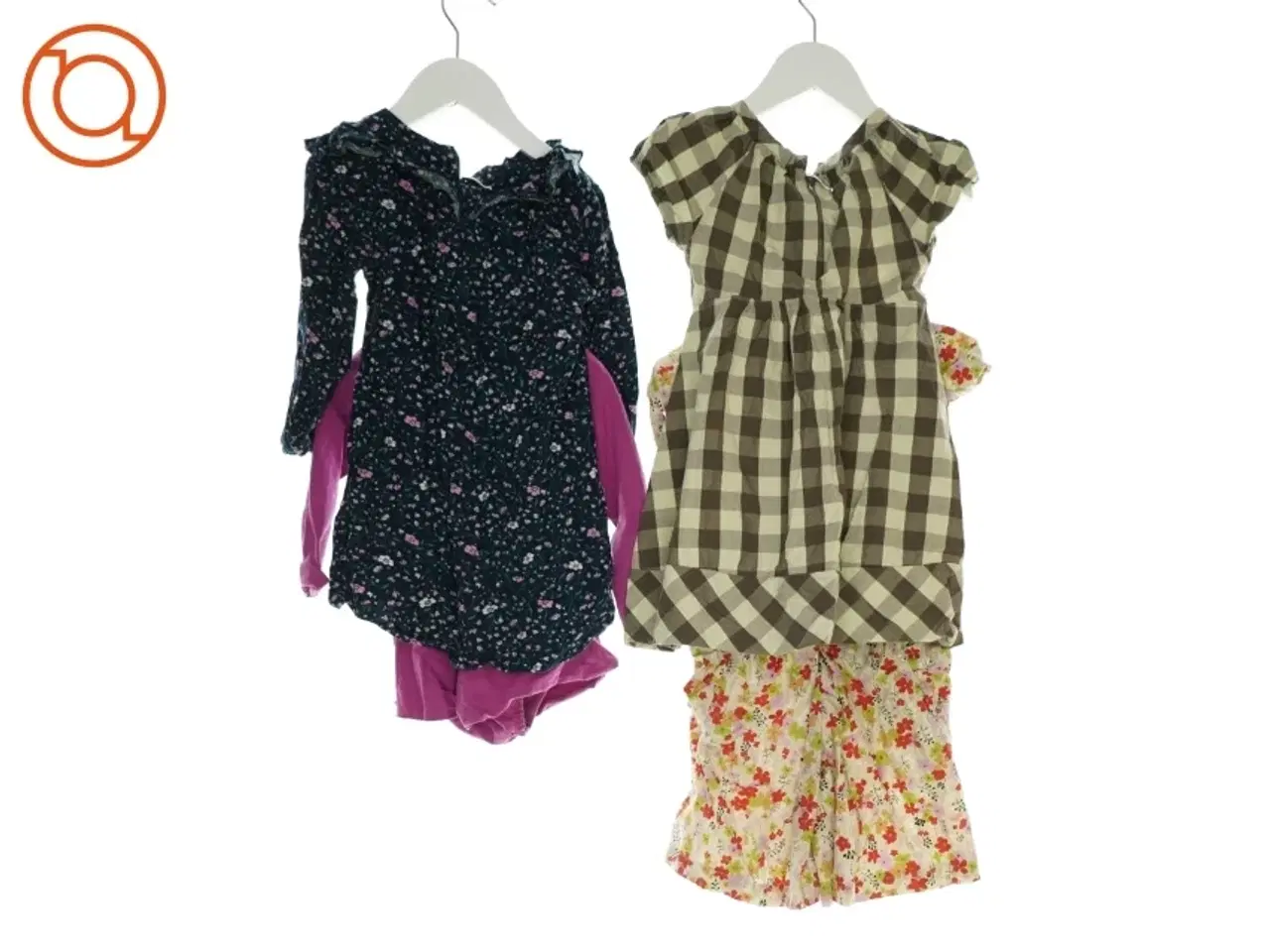 Billede 2 - 3 kjoler og en buksedragt (Str. 98)