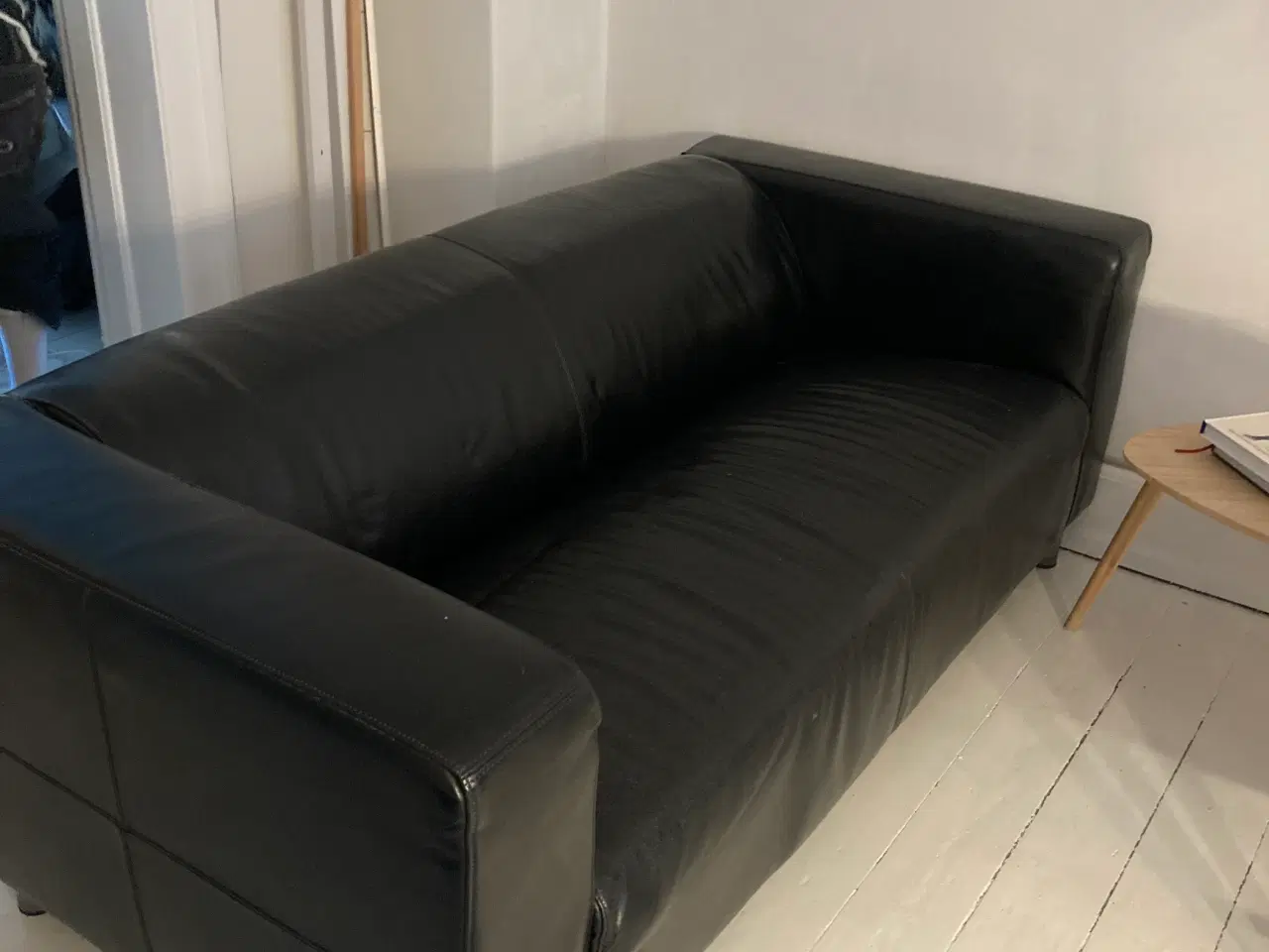 Billede 1 - Sofa i sort læder