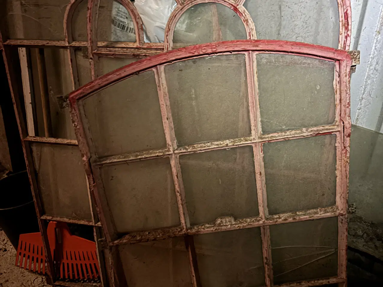 Billede 1 - Gamle staldvinduer