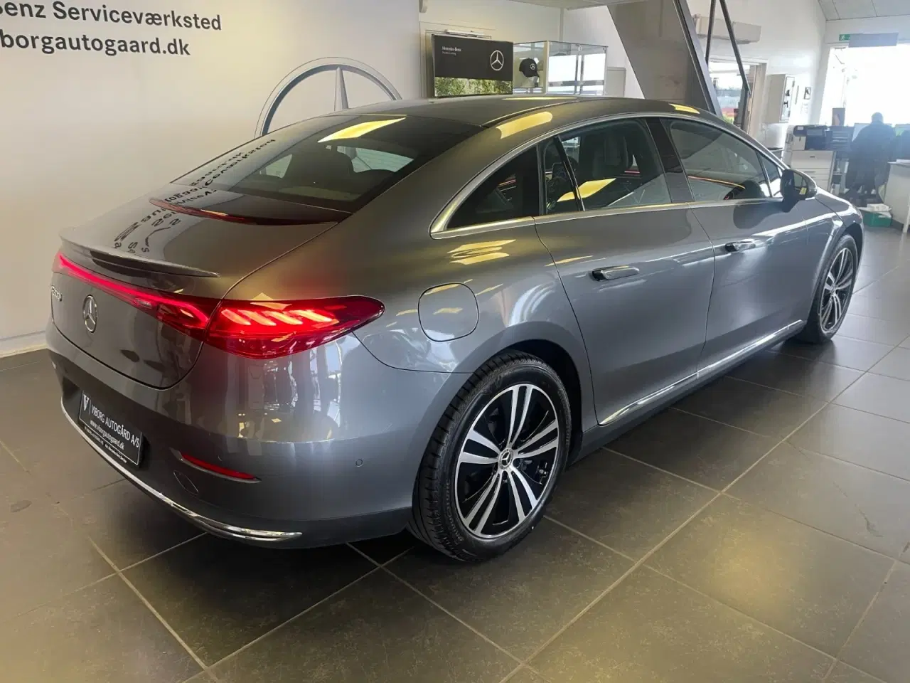 Billede 4 - Mercedes EQE300  Electric Art