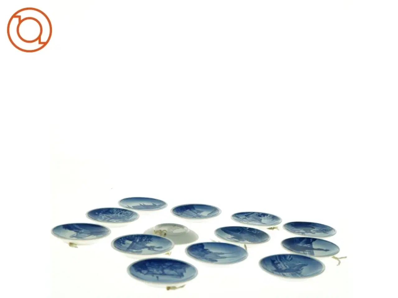 Billede 3 - ROYAL COPENHAGEN Blå og hvide keramikplatter (str. Ø 8 cm)