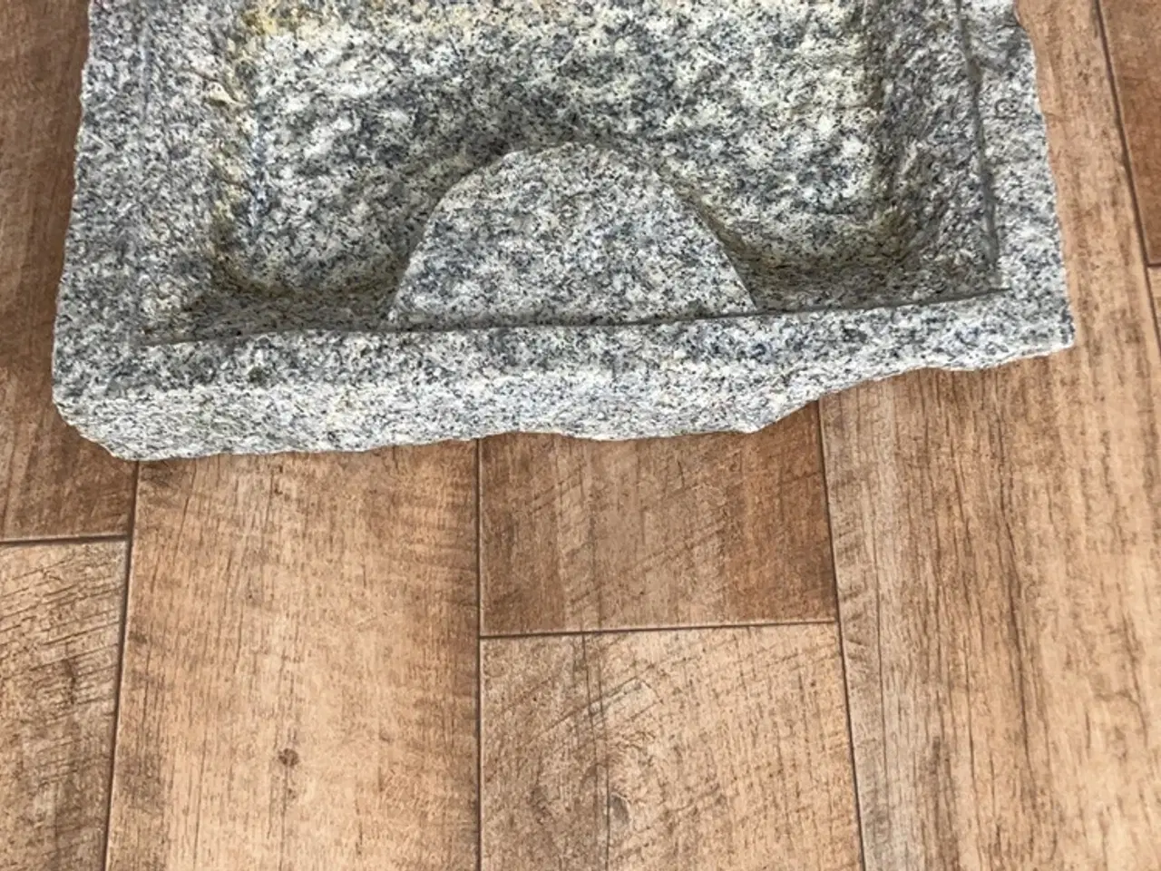 Billede 2 - Stort smukt og rustikt fuglebad i massiv granit