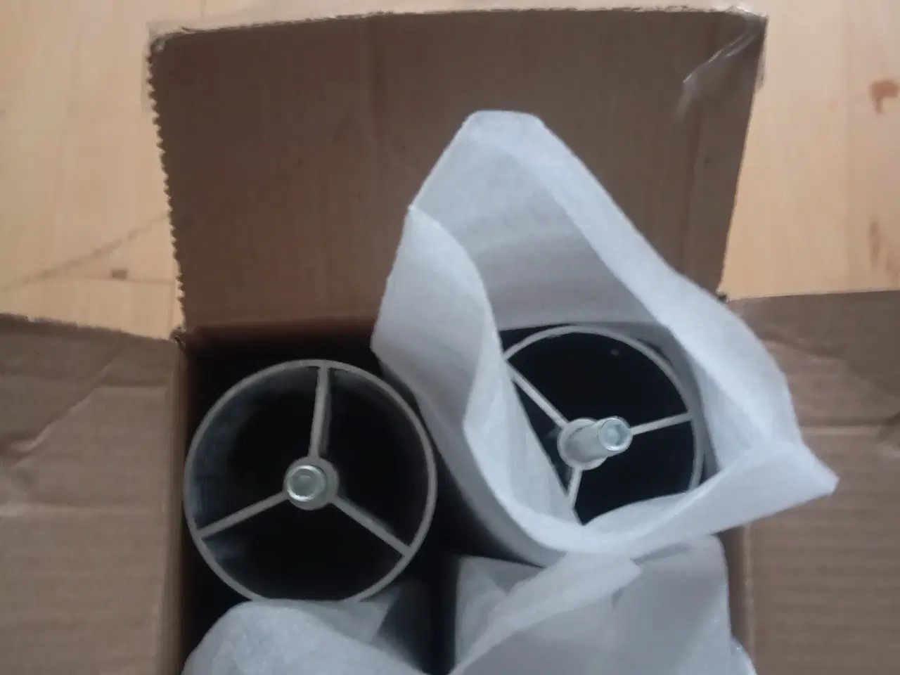 Billede 2 - Viva runde metalben 23 cm – 4 stk. – helt nye