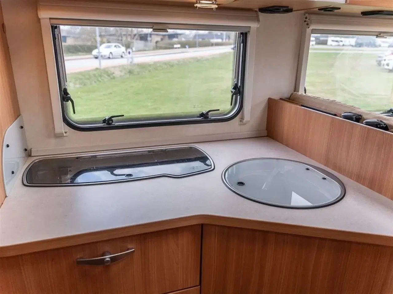 Billede 5 - 2012 - Knaus Sport 700 TI   Knaus 700 Sport – Veludstyret og klar til nye eventyr! Sælges til CVR