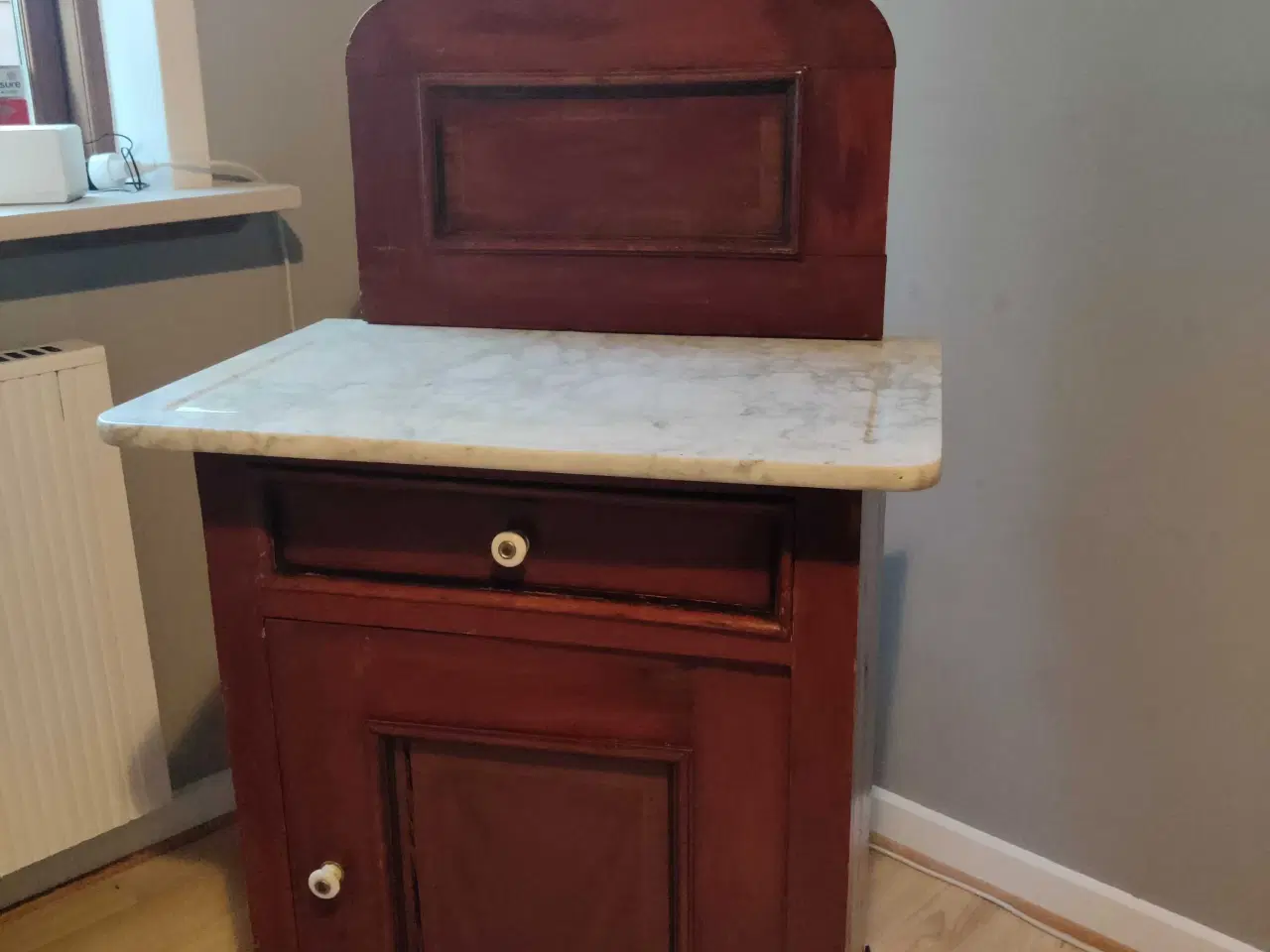 Billede 1 - Servante med marmorplade