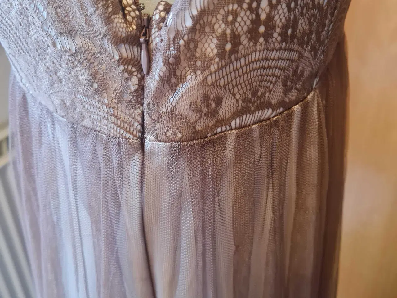 Billede 7 - Vila festlig kjole str XL 42