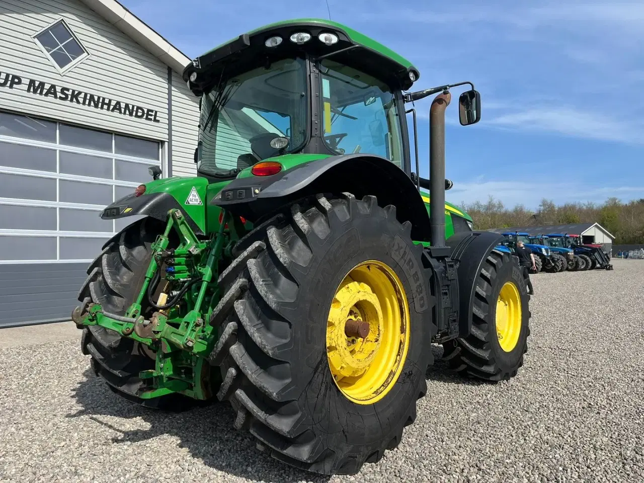Billede 17 - John Deere 7280R Med næsten nye dæk på og frontlift.