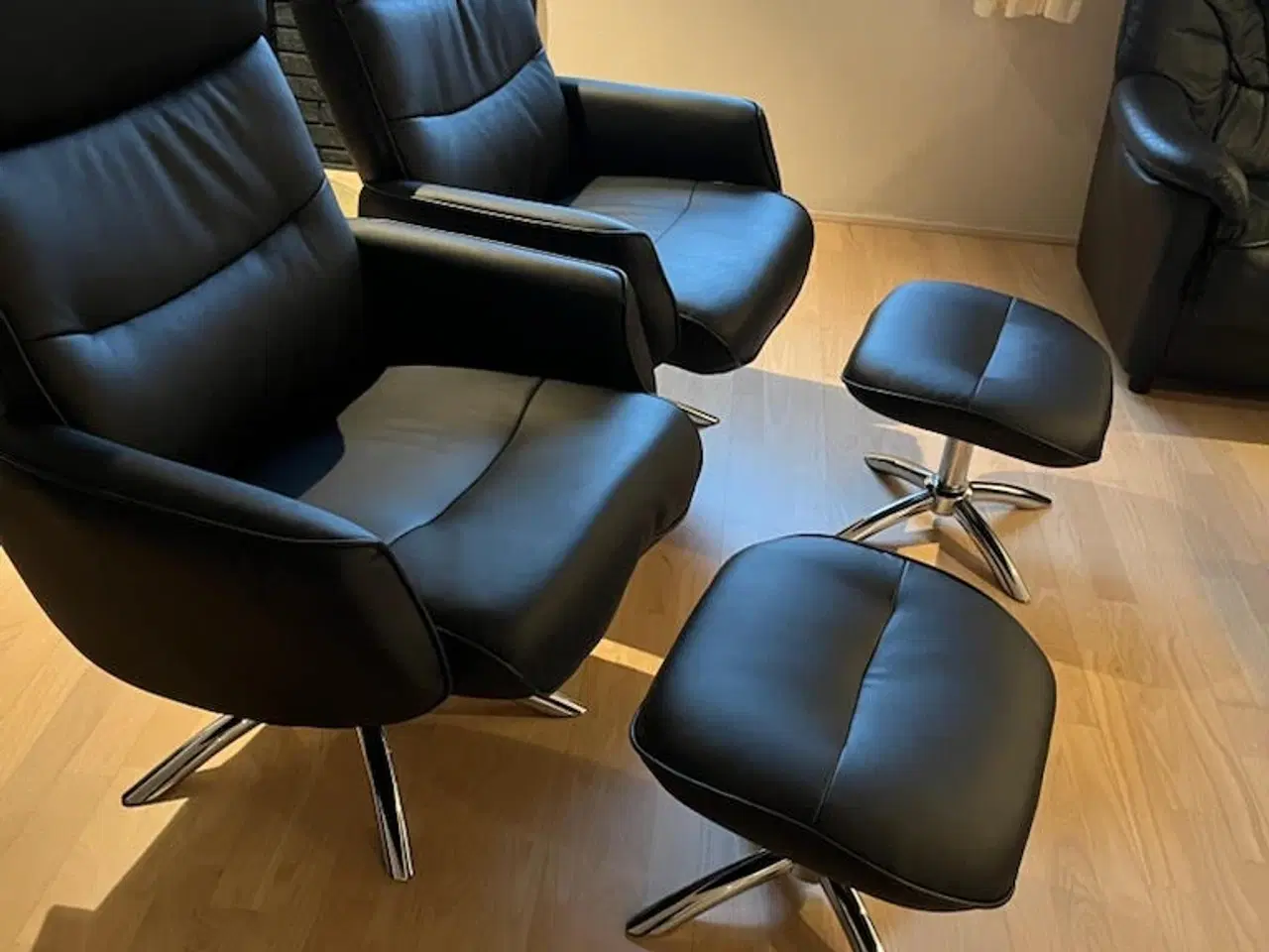 Billede 1 - Lænestole inc. fodskammel sælges