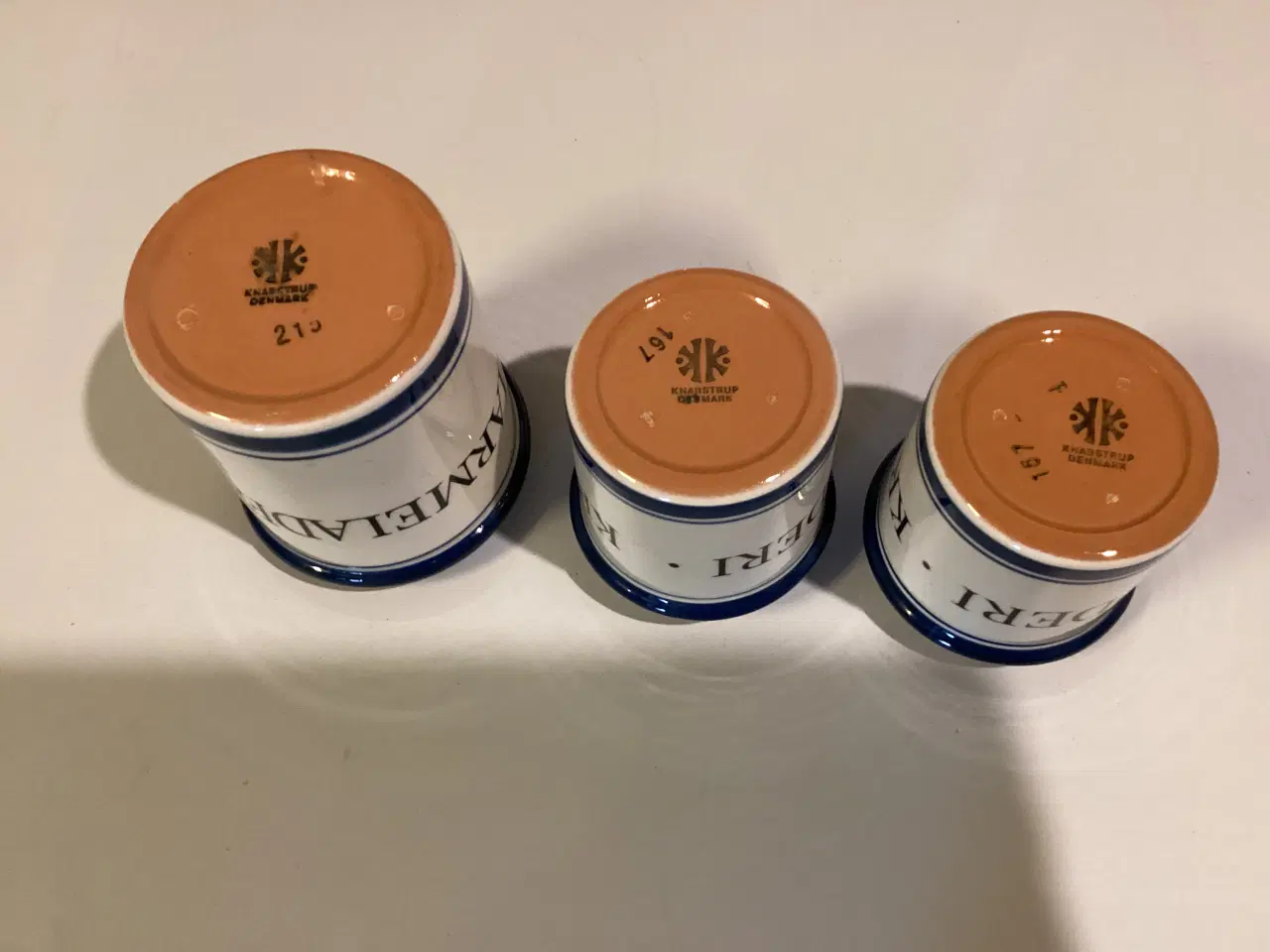 Billede 2 - Fine gamle knapstrup krukker 