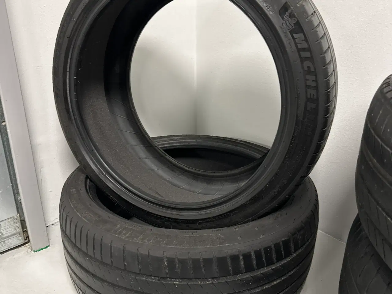 Billede 1 - 255/40-20 Michelin 