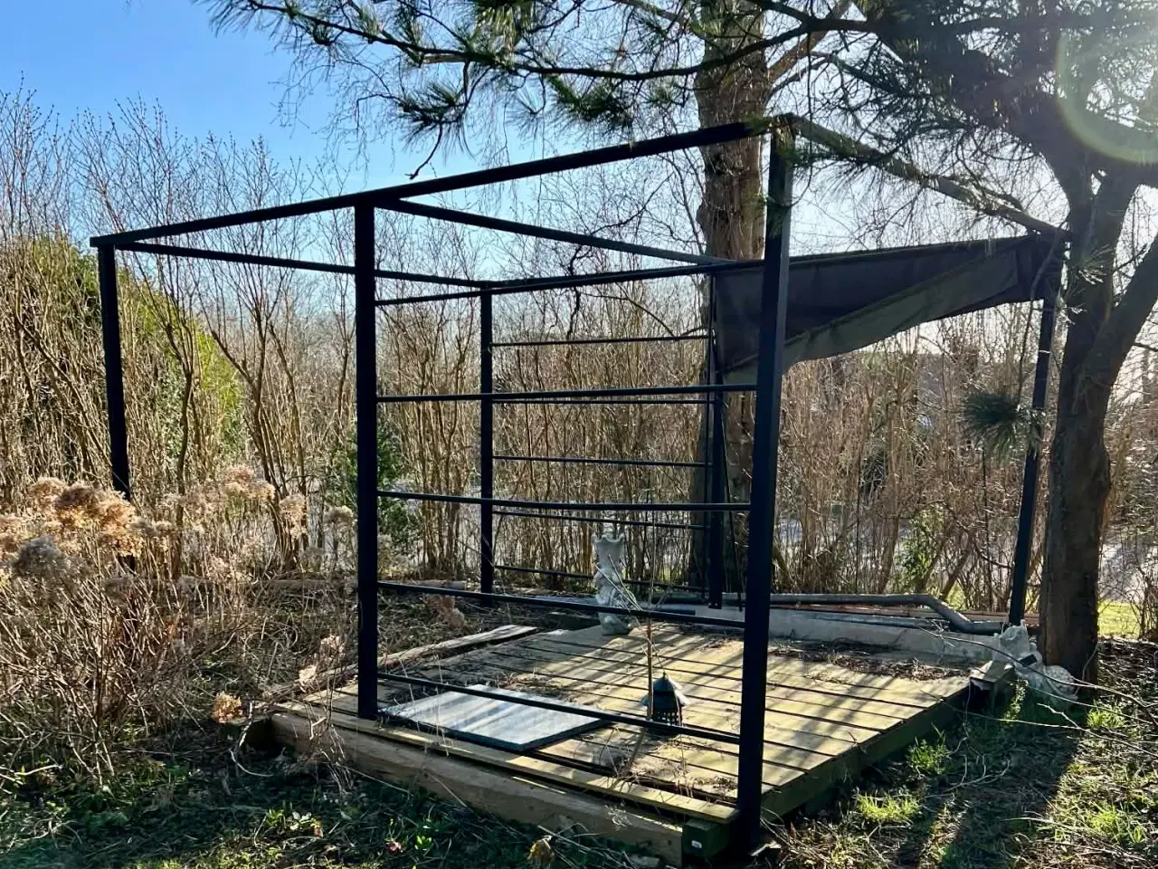 Billede 2 - Diverse ting til haven