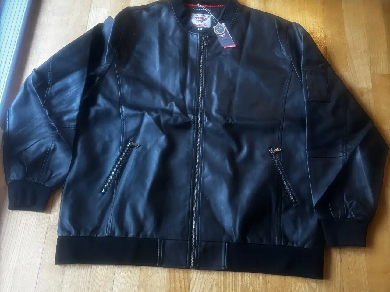Billede 2 - Læder jakke til herre hel ny