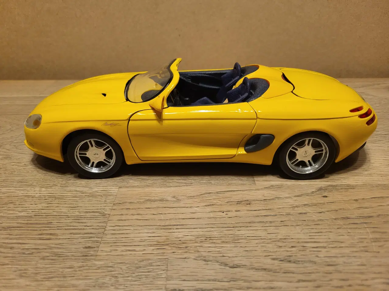 Billede 1 - Modelbil, Ford Mustang Mach lll - 1994, skala 1/18