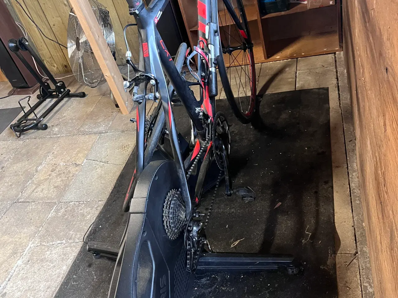 Billede 3 - Hometrainer og Saris H3