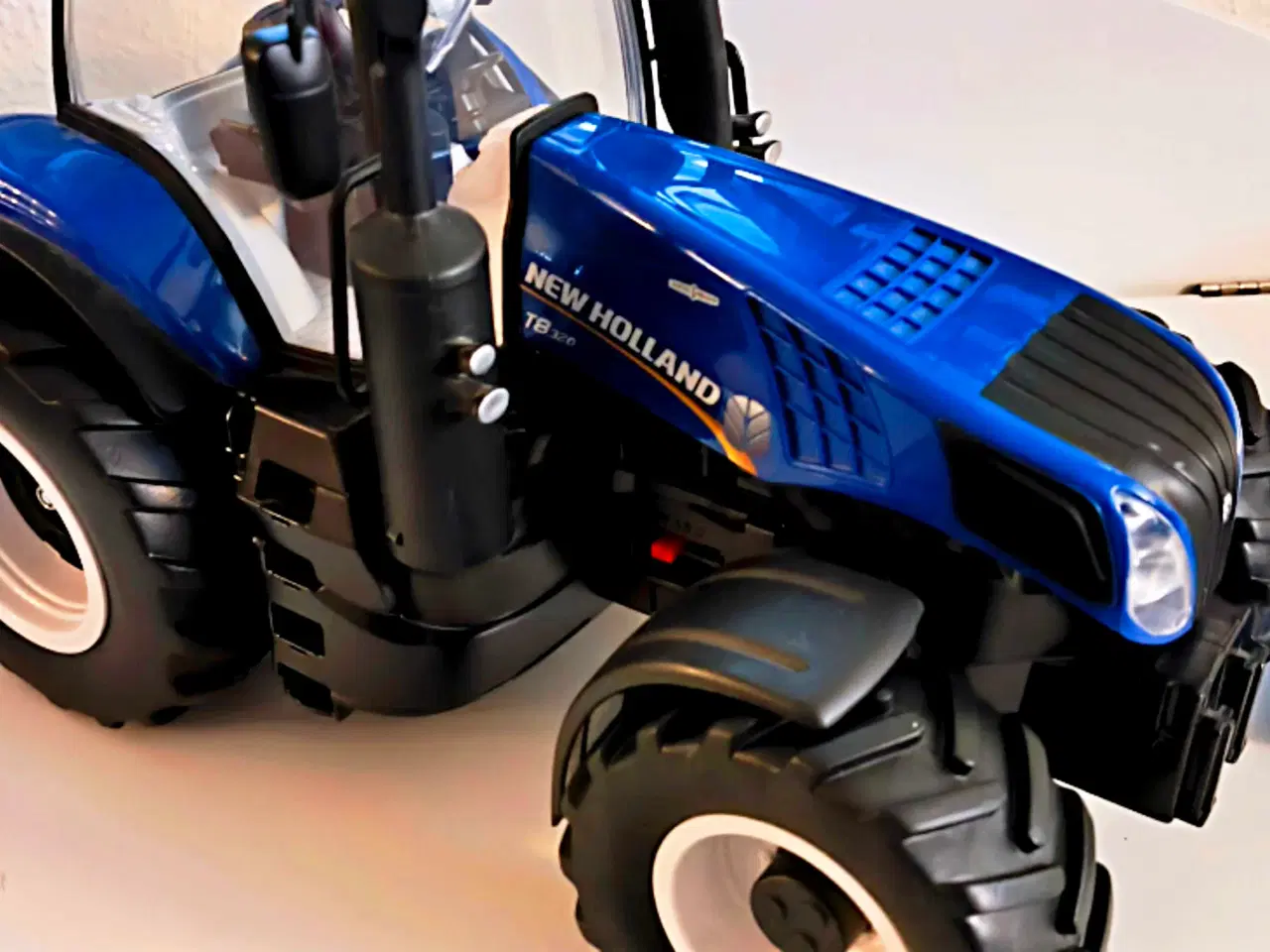 Billede 2 - New Holland fjernstyret traktor